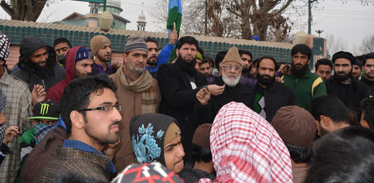 People held peaceful protests against VDC’s: Hurriyat (G)